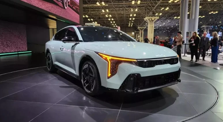 Kia K4 2025